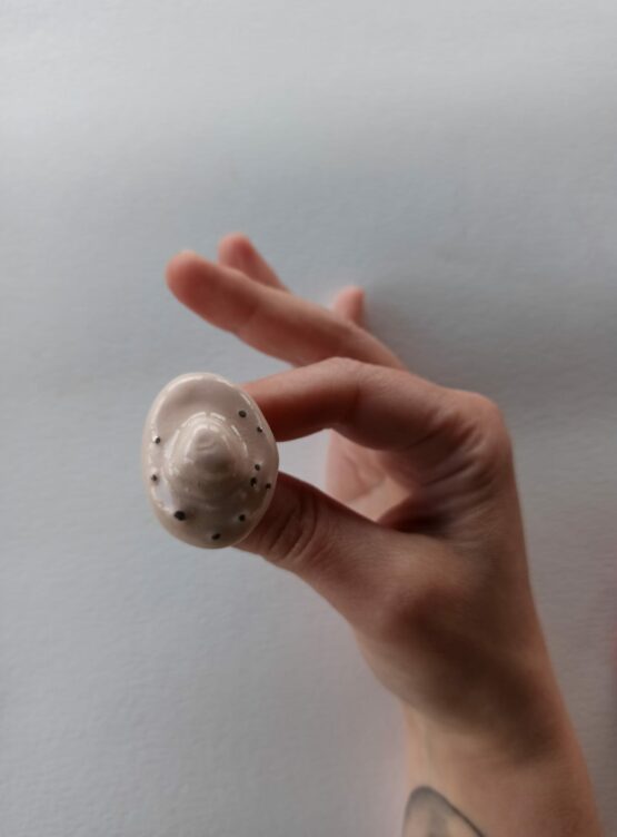 Broche/pin FREE THE NIPPLE - Imagen 2