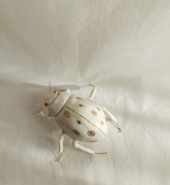 Scarabaeus sacer escarabajo de porcelana